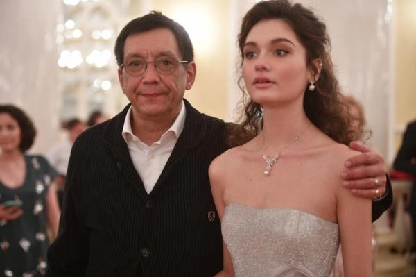 Егор Кончаловский о спорах с Хабенским на съемках «Авиатора», секретах крепкого брака и редких встречах с отцом Егор Кончаловский о спорах с Хабенским на съемках «Авиатора», секретах крепкого брака и редких встречах с отцом