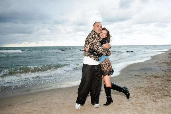 Катерина Шпица, Аня Чиповская, Артем Михалков и другие на морской вечеринке в Зеленоградске
Катерина Шпица, Аня Чиповская, Артем Михалков и другие на морской вечеринке в Зеленоградске