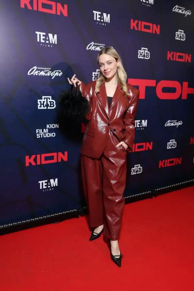 Даниил Страхов, Сергей Гилев, Максим Матвеев и Елизавета Боярская: светская премьера сериала “Тоннель”
Даниил Страхов, Сергей Гилев, Максим Матвеев и Елизавета Боярская: светская премьера сериала “Тоннель”