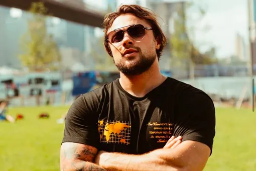 Фальшивые украшения, долги и иски: чем известен Марк Пугачев, обвиняющий Анну Седокову в смерти Яниса Тиммы