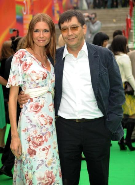 Егор Кончаловский о спорах с Хабенским на съемках «Авиатора», секретах крепкого брака и редких встречах с отцом Егор Кончаловский о спорах с Хабенским на съемках «Авиатора», секретах крепкого брака и редких встречах с отцом