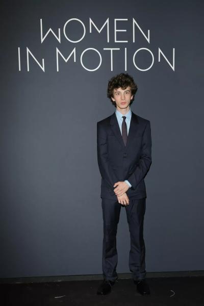 Наши в Каннах: Ксения Собчак, Елена Перминова, Наталья Османн и другие
Наши в Каннах: Ксения Собчак, Елена Перминова, Наталья Османн и другие