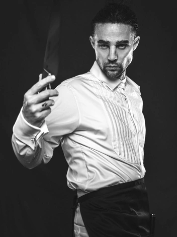 Даниил Воробьев о дочке, растущих гонорарах и мистике «Жара»: «Я убрал все лишнее и начинаю эпоху сути» Даниил Воробьев о дочке, растущих гонорарах и мистике «Жара»: «Я убрал все лишнее и начинаю эпоху сути»