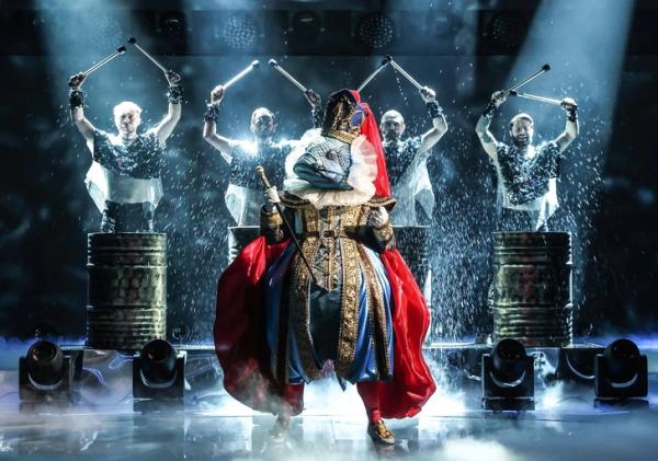 «Дети помогли встать на ноги»: Ярослав Сумишевский о пережитой трагедии, непростых вопросах сына и обретенном личном счастье «Дети помогли встать на ноги»: Ярослав Сумишевский о пережитой трагедии, непростых вопросах сына и обретенном личном счастье