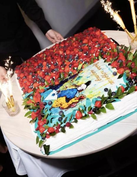 Игорь Крутой, Николай Басков, Лолита, Виктория Токарева, Геннадий Хазанов: гости презентации новой книги Аллы Крутой
Игорь Крутой, Николай Басков, Лолита, Виктория Токарева, Геннадий Хазанов: гости презентации новой книги Аллы Крутой