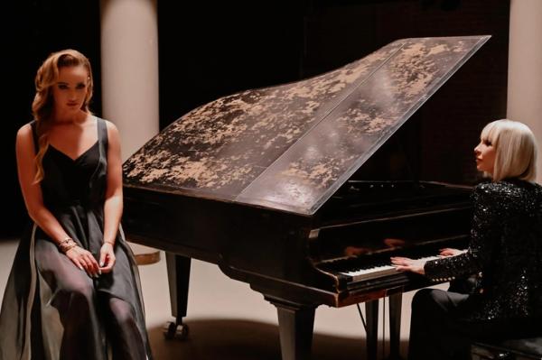 Продюсер Дарья Кузнецова: «Алсу — заложник своей семьи и фамилии. У нас в стране не любят богатых людей» Продюсер Дарья Кузнецова: «Алсу — заложник своей семьи и фамилии. У нас в стране не любят богатых людей»