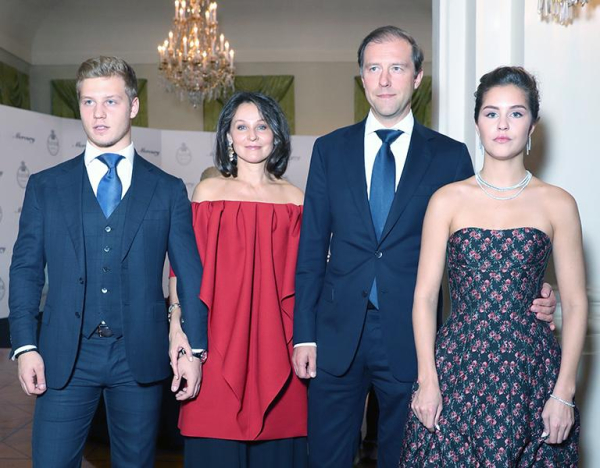 Денис Мантуров