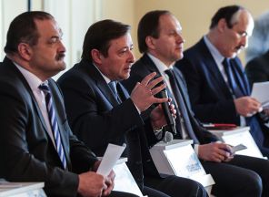 Александр Хлопонин Александр Хлопонин