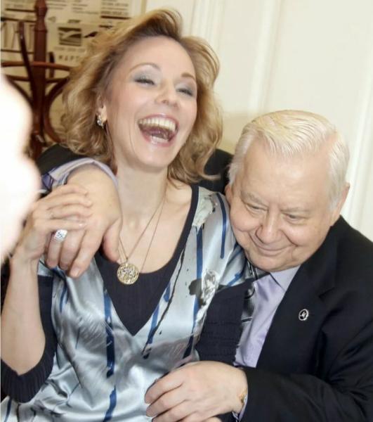 Марина Зудина поделилась архивными снимками с Олегом Табаковым
Марина Зудина поделилась архивными снимками с Олегом Табаковым