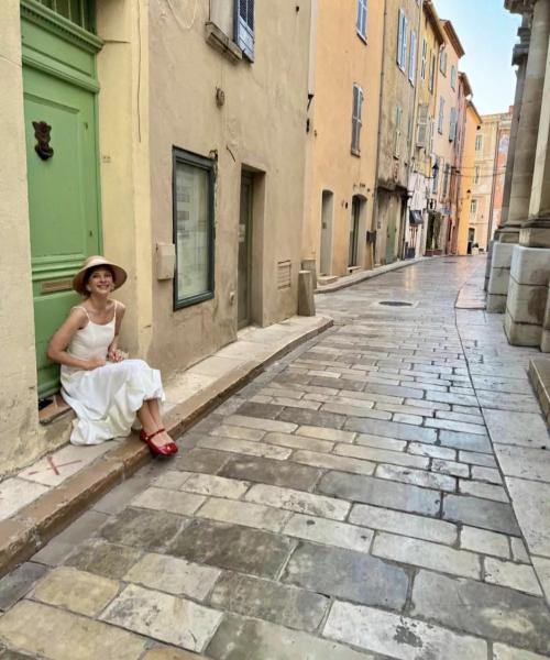 Лиза Арзамасова и Илья Авербух отправились в романтическую поездку без детей
Лиза Арзамасова и Илья Авербух отправились в романтическую поездку без детей