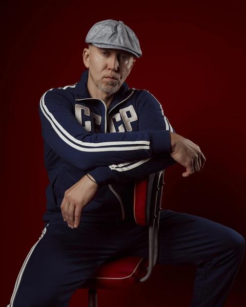 Рэпер Серега впервые о новой возлюбленной, сыновьях, которых воспитывает один, и формах Бьянки Рэпер Серега впервые о новой возлюбленной, сыновьях, которых воспитывает один, и формах Бьянки