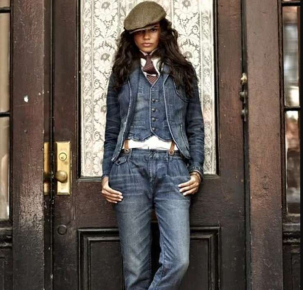 Галстуки для женщин: как и с чем носить весенний тренд, советы стилиста Галстуки для женщин: как и с чем носить весенний тренд, советы стилиста