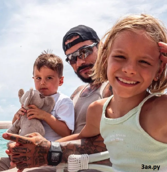 Дочка Тимати нанянчится со своей сестрой (видео) Дочка Тимати нанянчится со своей сестрой (видео)