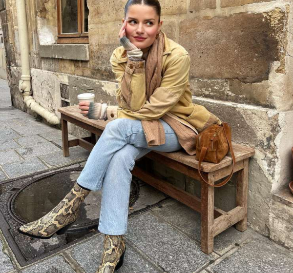 Что надеть маме на День знаний: элегантные решения для школьной линейки Что надеть маме на День знаний: элегантные решения для школьной линейки