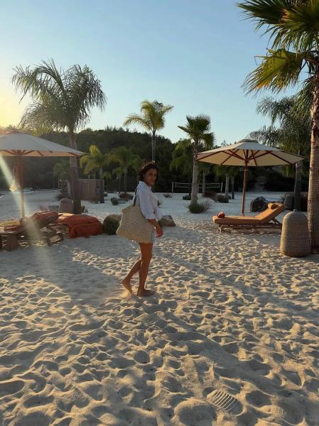 Александр Петров с женой показали, как проводят отпуск с сыном
Александр Петров с женой показали, как проводят отпуск с сыном