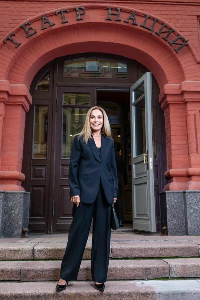 Юлия Пересильд, Евгений Миронов, Константин Райкин и другие на презентации нового сезона в Театре Наций
Юлия Пересильд, Евгений Миронов, Константин Райкин и другие на презентации нового сезона в Театре Наций