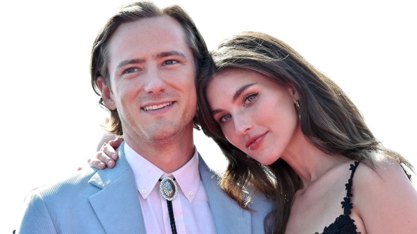 Льюис Пуллман Льюис Пуллман