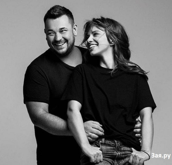 Сергей Жуков трогательно поздравил жену с сороковым днем рождения (видео) Сергей Жуков трогательно поздравил жену с сороковым днем рождения (видео)