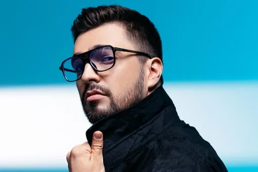 Вячеслав Макаров: о попадании в топ-3 лучших ведущих, шоу перевоплощений и творческих планах в новом году Вячеслав Макаров: о попадании в топ-3 лучших ведущих, шоу перевоплощений и творческих планах в новом году