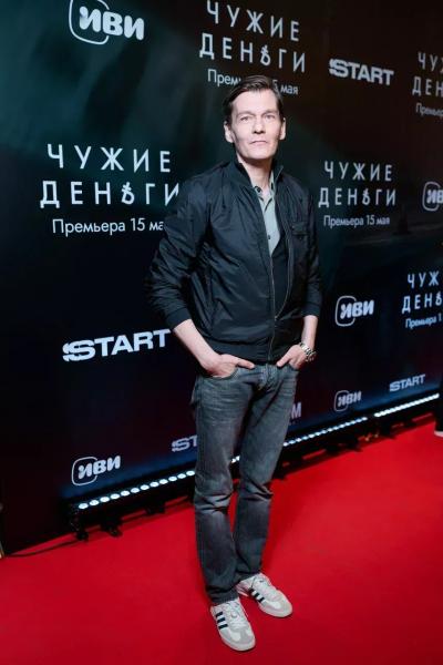 Максим Матвеев, Филипп Янковский, Гоша Куценко и другие звезды на светской премьере драмы "Чужие деньги"
Максим Матвеев, Филипп Янковский, Гоша Куценко и другие звезды на светской премьере драмы "Чужие деньги"