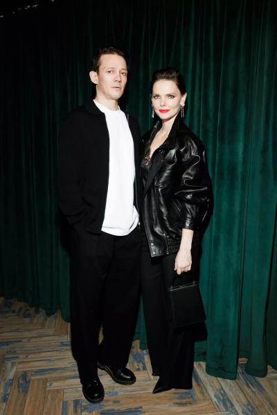 Даниил Страхов, Сергей Гилев, Максим Матвеев и Елизавета Боярская: светская премьера сериала “Тоннель”
Даниил Страхов, Сергей Гилев, Максим Матвеев и Елизавета Боярская: светская премьера сериала “Тоннель”