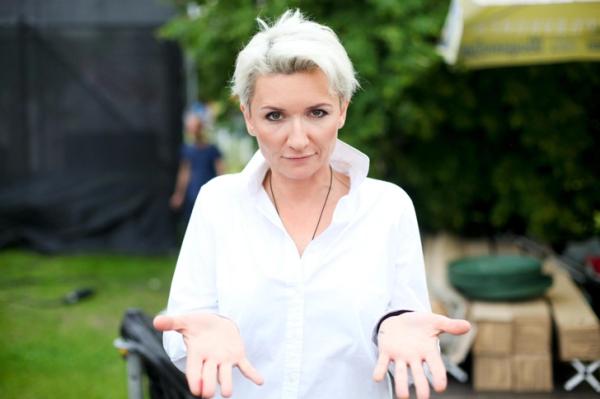 Жизнь, слезы и любовь главной рок-леди Дианы Арбениной: «Я стараюсь сохранить то, что имею, но не все зависит от меня» Жизнь, слезы и любовь главной рок-леди Дианы Арбениной: «Я стараюсь сохранить то, что имею, но не все зависит от меня»