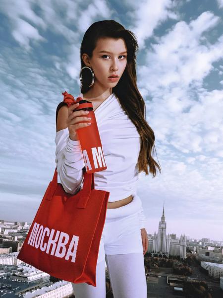 Анна Пересильд: "Не знаю, могу ли я уйти в шоу-бизнес..."
Анна Пересильд: "Не знаю, могу ли я уйти в шоу-бизнес..."