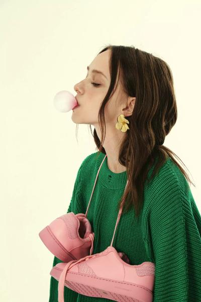 Таисья Калинина: "У меня свое понятие красоты – девушка-хиппушка, сбежавшая из леса"
Таисья Калинина: "У меня свое понятие красоты – девушка-хиппушка, сбежавшая из леса"