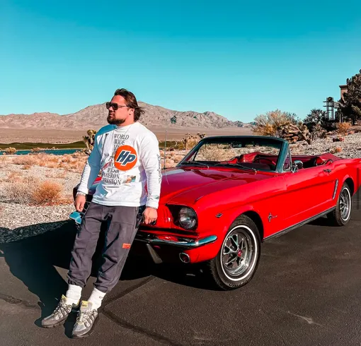 Фальшивые украшения, долги и иски: чем известен Марк Пугачев, обвиняющий Анну Седокову в смерти Яниса Тиммы