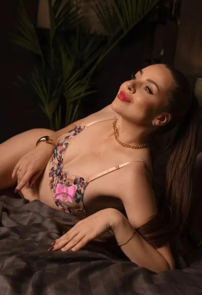 «Я люблю сексуальность без вульгарности»: Ольга Рапунцель показала фигуру в откровенном нижнем белье «Я люблю сексуальность без вульгарности»: Ольга Рапунцель показала фигуру в откровенном нижнем белье