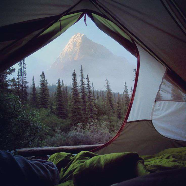 С собой беру видеокамеру: 7 секретов по созданию влога во время летнего отпуска