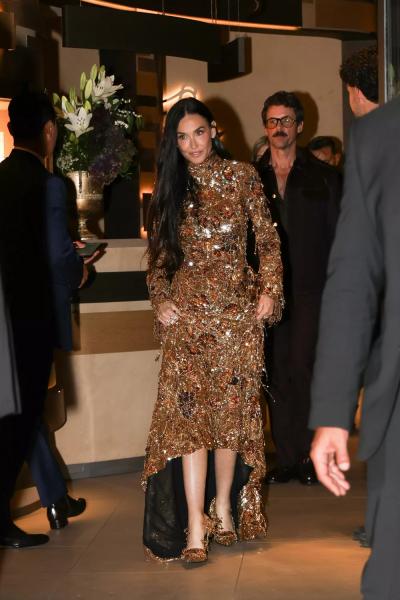 Гвинет Пэлтроу, Эдвард Нортон, Серена Уильямс и другие на модном ивенте в Милане
Гвинет Пэлтроу, Эдвард Нортон, Серена Уильямс и другие на модном ивенте в Милане