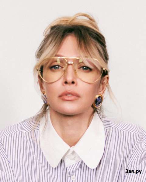 Вера Брежнева встречается с пьющим мужиком и сделала татуировки Вера Брежнева встречается с пьющим мужиком и сделала татуировки