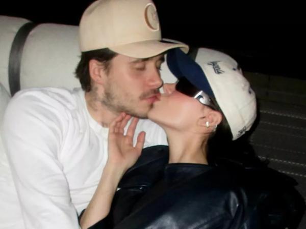 В сети нашли последний портрет семейства Бекхэмов до раскола — когда он снят
В сети нашли последний портрет семейства Бекхэмов до раскола — когда он снят