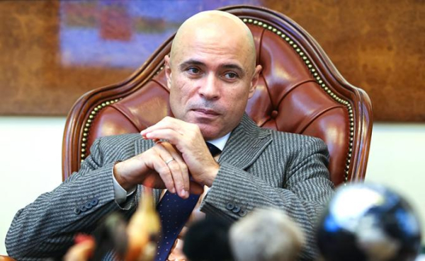 Игорь Артамонов