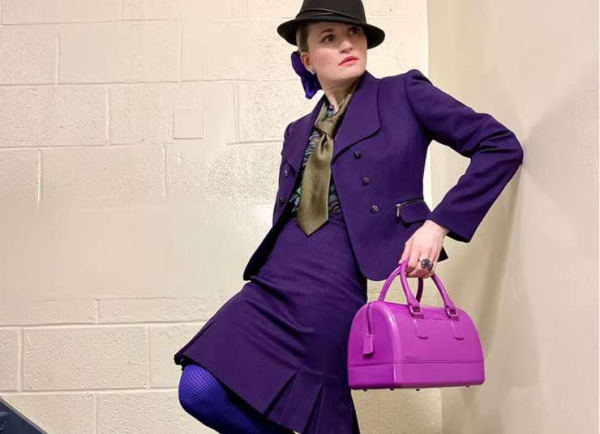 Галстуки для женщин: как и с чем носить весенний тренд, советы стилиста Галстуки для женщин: как и с чем носить весенний тренд, советы стилиста