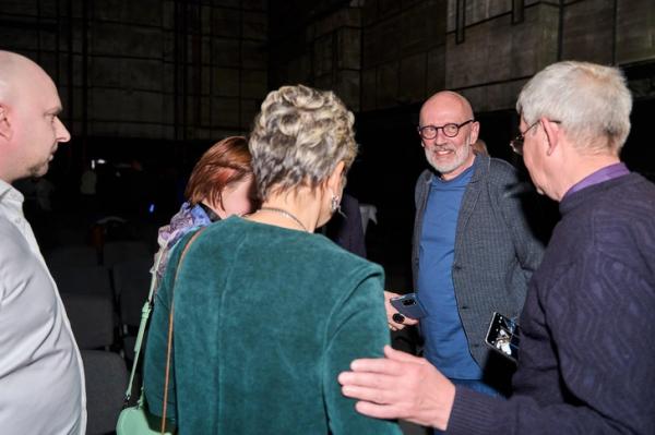 Александр Гордон — о детях от разных жен, скандалах на Первом канале, американском гражданстве и Алле Пугачевой Александр Гордон — о детях от разных жен, скандалах на Первом канале, американском гражданстве и Алле Пугачевой