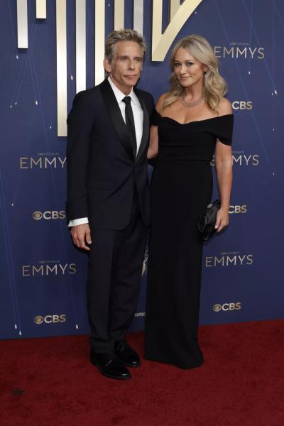 
                Рита Ора, Чарли Ханнэм, Скарлетт Йоханссон с возлюбленными: звездные пары на премии "Эмми"            