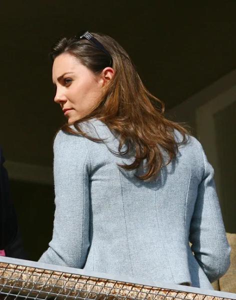 «Устроила взбучку»: такой ультиматум Кейт Миддлтон однажды поставила принцу Уильяму «Устроила взбучку»: такой ультиматум Кейт Миддлтон однажды поставила принцу Уильяму