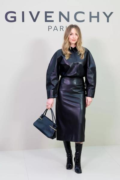 Шарлиз Терон, Руни Мара, Дженна Ортега на показе Givenchy
Шарлиз Терон, Руни Мара, Дженна Ортега на показе Givenchy