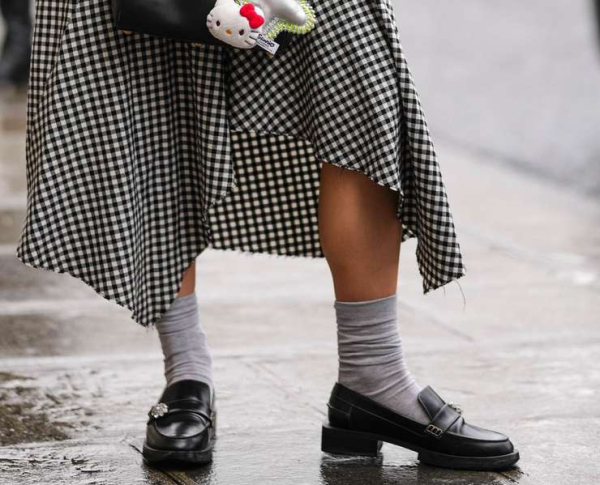 Модные лоферы осени: какие, как стилизовать и с чем носить Модные лоферы осени: какие, как стилизовать и с чем носить