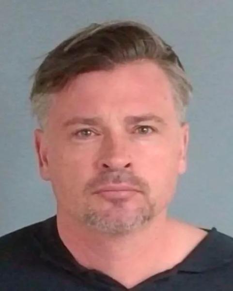 Жизнь потрепала! Как сейчас выглядит главный красавчик из &laquo;Тайн Смолвиля&raquo; &mdash; ты его не узнаешь