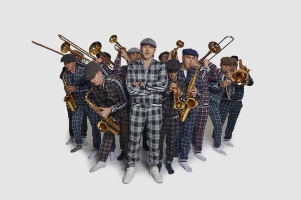 Рэпер Серега впервые о новой возлюбленной, сыновьях, которых воспитывает один, и формах Бьянки Рэпер Серега впервые о новой возлюбленной, сыновьях, которых воспитывает один, и формах Бьянки