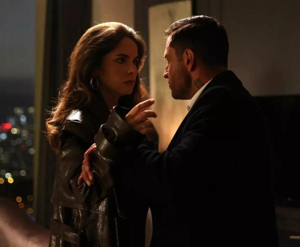 Сарик Андреасян запрещает Лизе Моряк обнажаться в кино: "Муж сказал: "Это тело мое!"
Сарик Андреасян запрещает Лизе Моряк обнажаться в кино: "Муж сказал: "Это тело мое!"