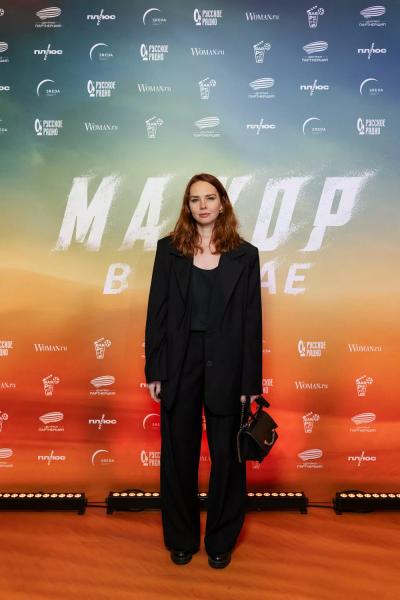 Павел Чинарев c семьей, Лиза Шакира, Лиза Моряк и другие на премьере фильма "Мажор в Дубае"
Павел Чинарев c семьей, Лиза Шакира, Лиза Моряк и другие на премьере фильма "Мажор в Дубае"