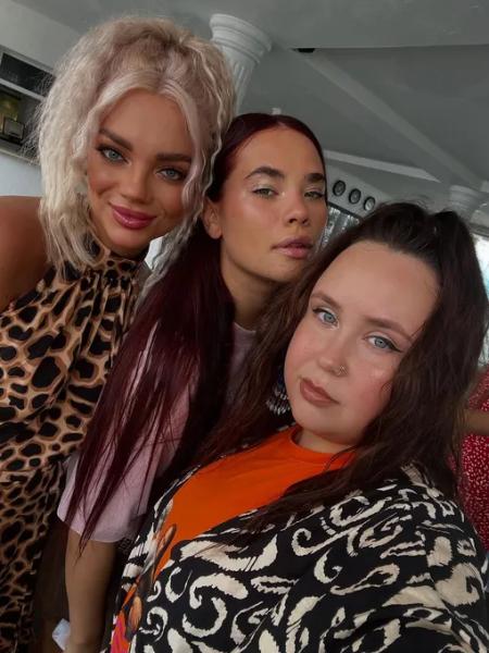 Истерики Екатерины Шкуро, скандалы Ирины Пинчук и Аристарха Венеса: самые обсуждаемые участники шоу «Звезды в джунглях» Истерики Екатерины Шкуро, скандалы Ирины Пинчук и Аристарха Венеса: самые обсуждаемые участники шоу «Звезды в джунглях»