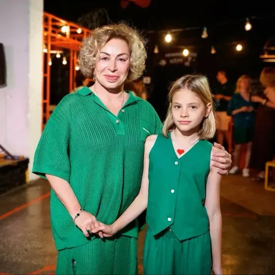 Агата Муцениеце, Полина и Дмитрий Дибровы, Сергей Лазарев, Яна Рудковская: звёзды отвели детей в школу 1 сентября