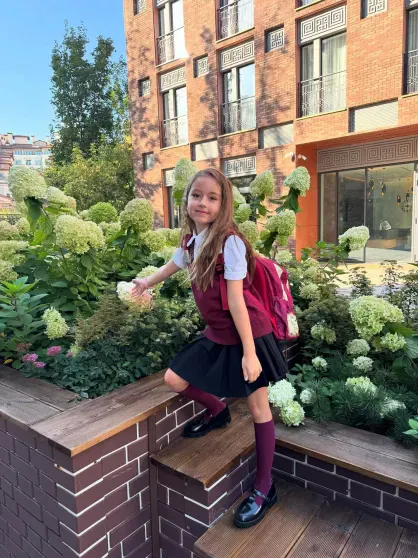 Агата Муцениеце, Полина и Дмитрий Дибровы, Сергей Лазарев, Яна Рудковская: звёзды отвели детей в школу 1 сентября