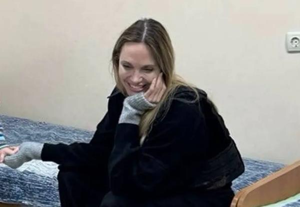 Анджелина Джоли рассказала о своей поездке в Херсон Анджелина Джоли рассказала о своей поездке в Херсон