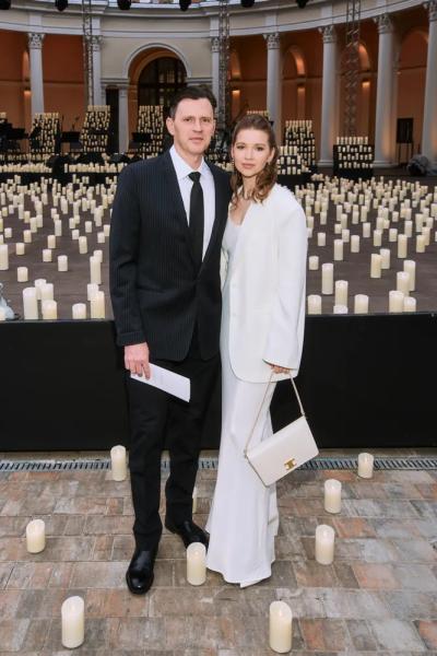 Константин Хабенский, Светлана Степанковская, Максим Маринин и другие на благотворительном вечере Константин Хабенский, Светлана Степанковская, Максим Маринин и другие на благотворительном вечере